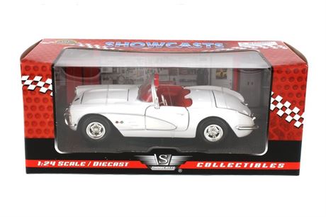1959 Chevy Corvette Convertible, White - 1/24 Scale Diecast & Display Case packa