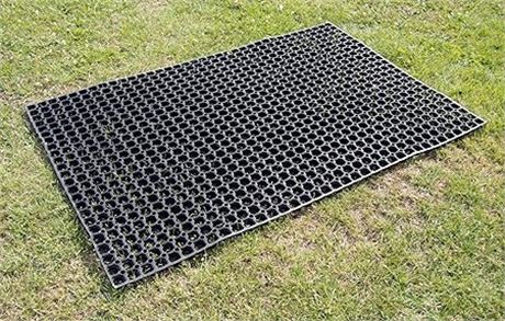 Heavy Duty Horse Stable Gateway Rubber Hollow Safety Mat for Farm and Field