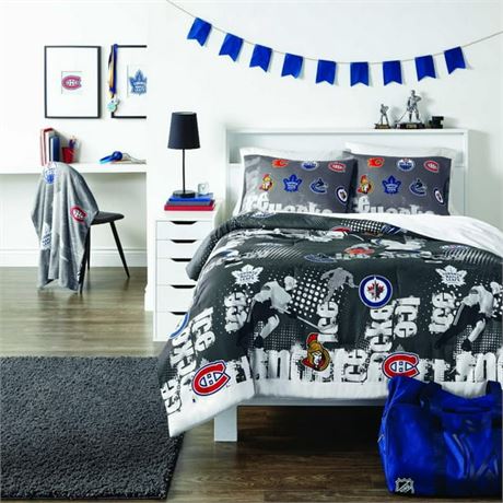 NHL TWIN DOUBLE COMFORTER FEATURING YOUR FAVOURITE CANADIAN HOCKEY TEAMS