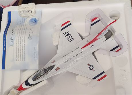 F-16 Falcon USA F-Thunderbirds 1/48 scale -  The Franklin Mint Collectable
